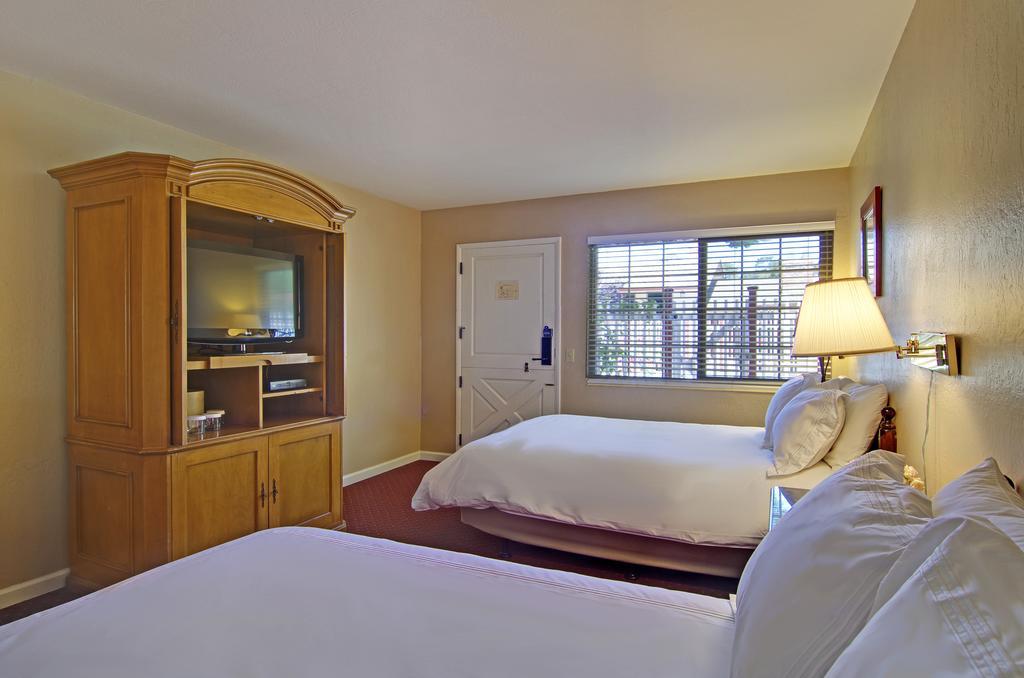 Svendsgaard'S Inn Carmel-by-the-Sea Exterior photo