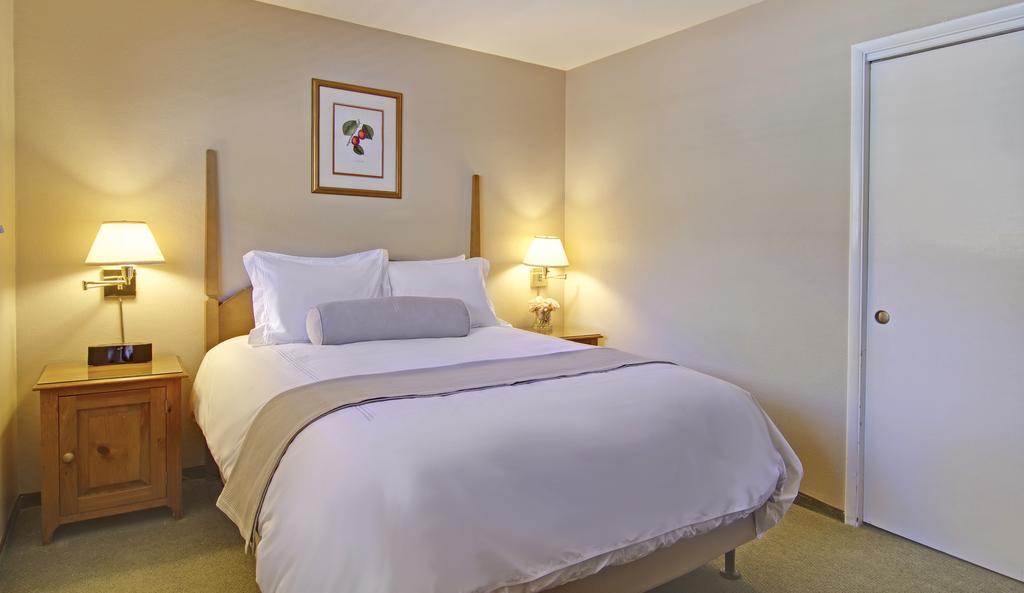 Svendsgaard'S Inn Carmel-by-the-Sea Exterior photo