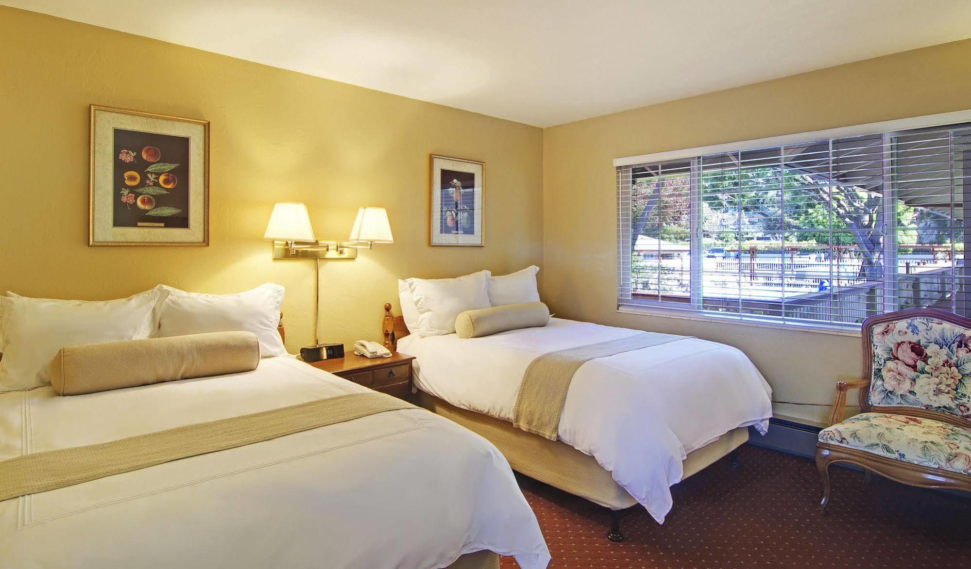 Svendsgaard'S Inn Carmel-by-the-Sea Exterior photo
